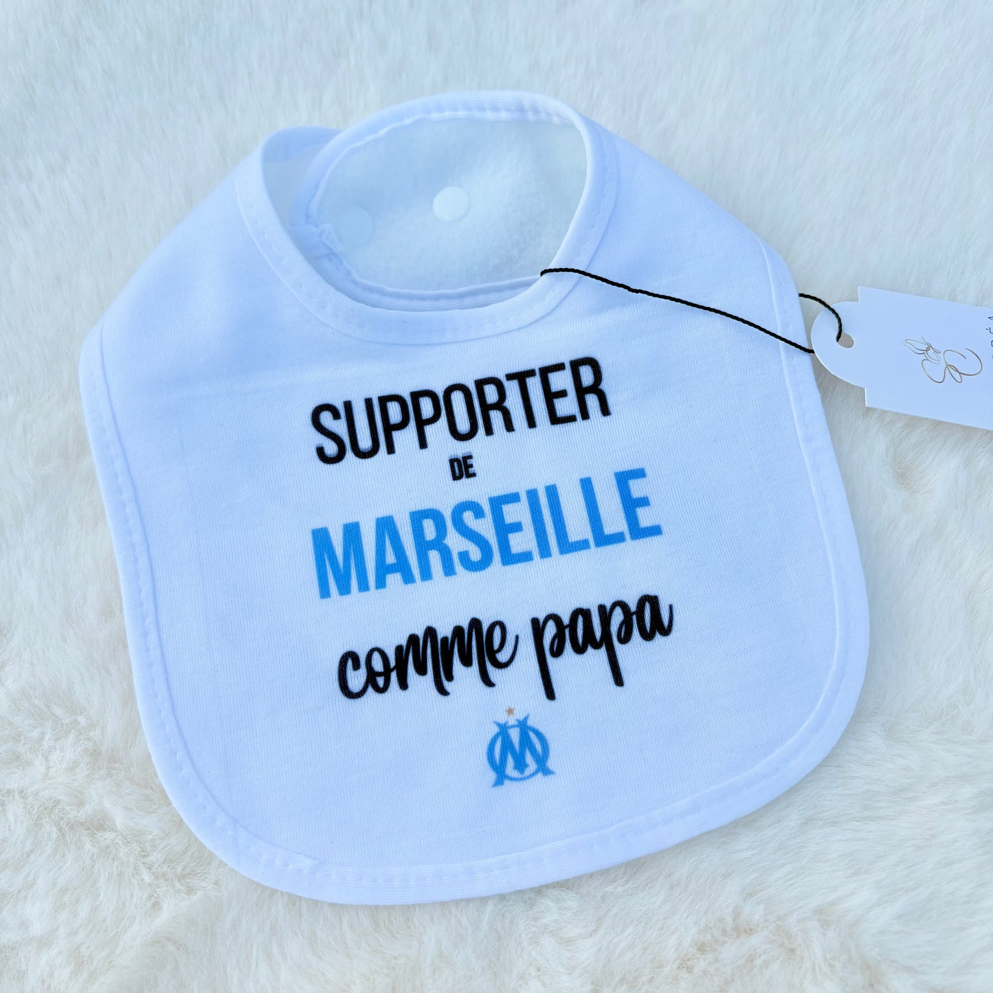 🍼 Bavoir Personnalisé "Supporter de Marseille comme Papa" – Cadeau Bébé Original 💙⚽